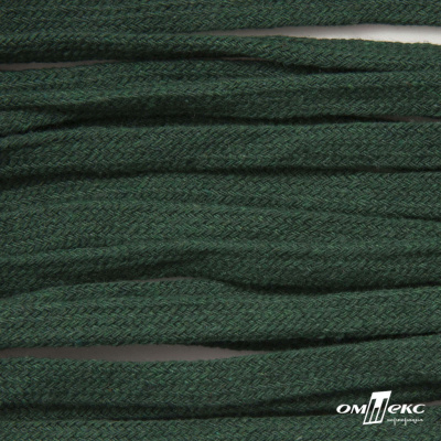 Шнур плетеный d-8 мм плоский, 70% хлопок 30% полиэстер, уп.85+/-1 м, цв.1016-т.зеленый - купить в Набережных Челнах. Цена: 742.50 руб.
