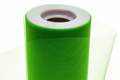 Фатин в шпульках 16-146, 10 гр/м2, шир. 15 см (в нам. 25+/-1 м), цвет зелёный - купить в Набережных Челнах. Цена: 100.69 руб.