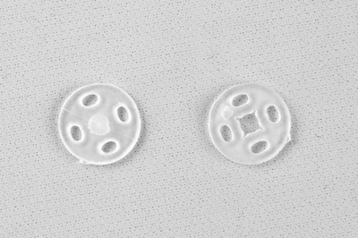 Кнопки пришивные пластиковые 10 мм, блистер 24шт, цв.-прозрачные - купить в Набережных Челнах. Цена: 48.41 руб.